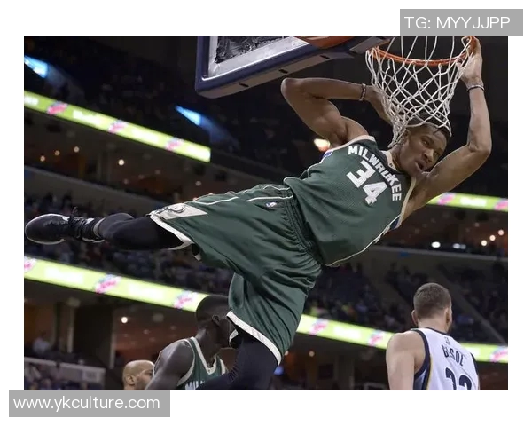 黄蜂与骑士激战正酣NBA1125精彩对决引发球迷热议